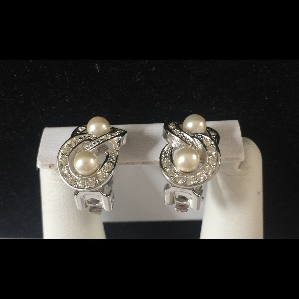 Christian Dior Pearl / Crystal Clip On Earrings - Picture 4 of 5